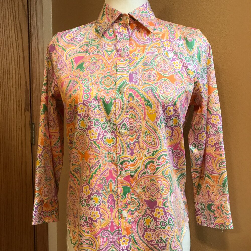 (SOLD)Chaps NWOT Ladies No-Iron button up PS Top paisley pattern